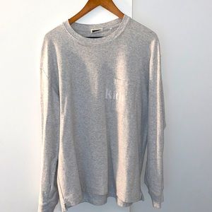 KITH Men’s heather grey long sleeve t shirt with white print logo